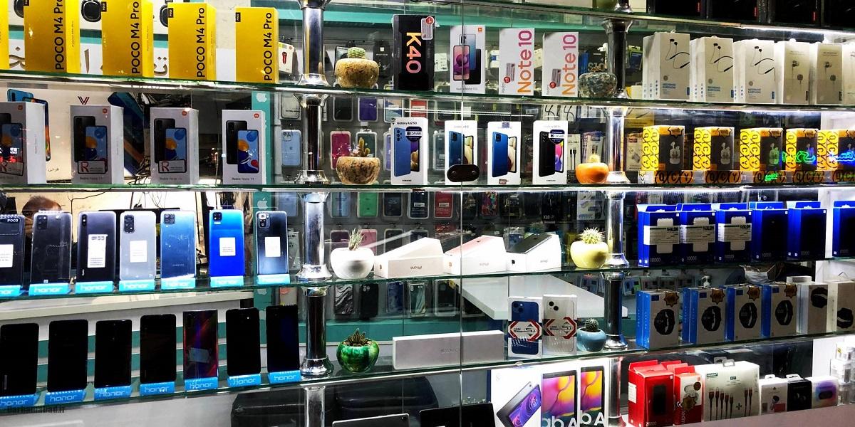 بازار موبایل
