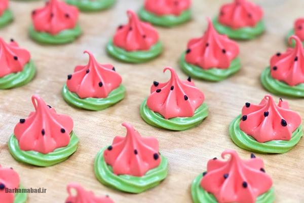 مرنگ ترد و ابری؛ شیرینی کم‌هزینه و شیک مخصوص شب یلدا